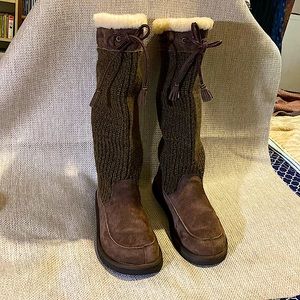 UGG Suburb Crochet Tall Boots Sz 8